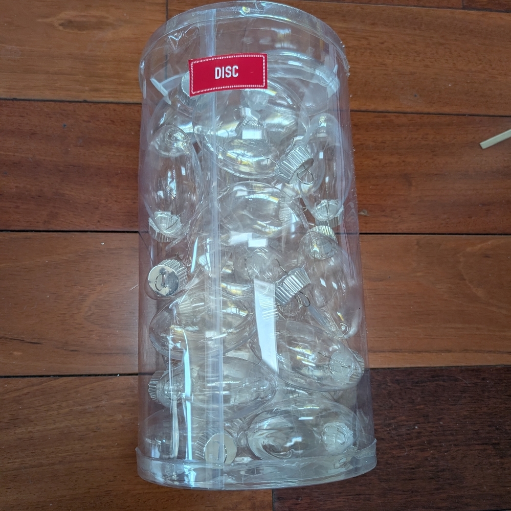 Make Market Christmas DIY plastic ornaments